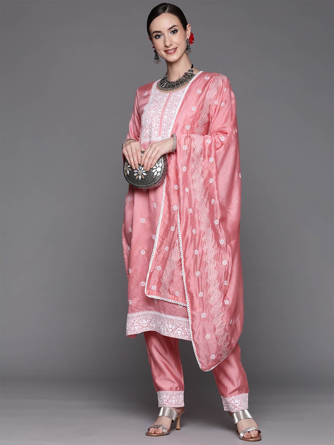 ODETTE Pink Floral Embroidered Chanderi Silk Kurta with Trousers & With Dupatta
ODETTE Pink Floral Embroidered Chanderi Silk Kurta with Trousers & With Dupatta