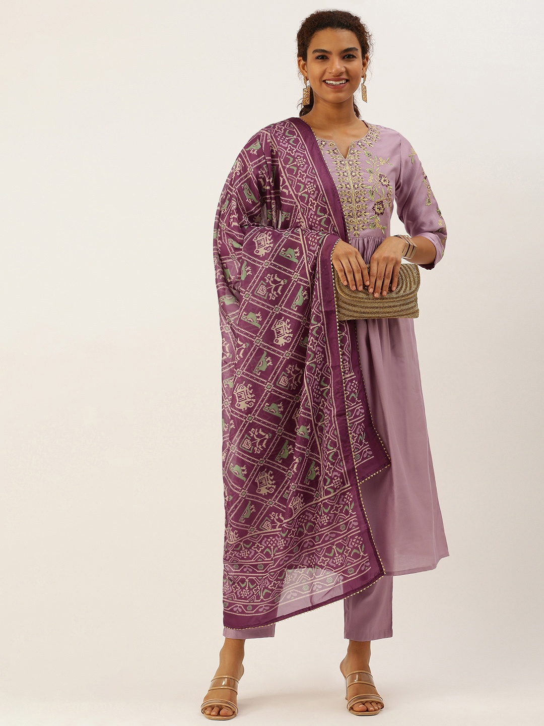 HEEPOSH Women Ethnic Motifs Embroidered Empire Kurta with Trousers & With Dupatta, Lavender
HEEPOSH Women Ethnic Motifs Embroidered Empire Kurta with Trousers & With Dupatta, Lavender