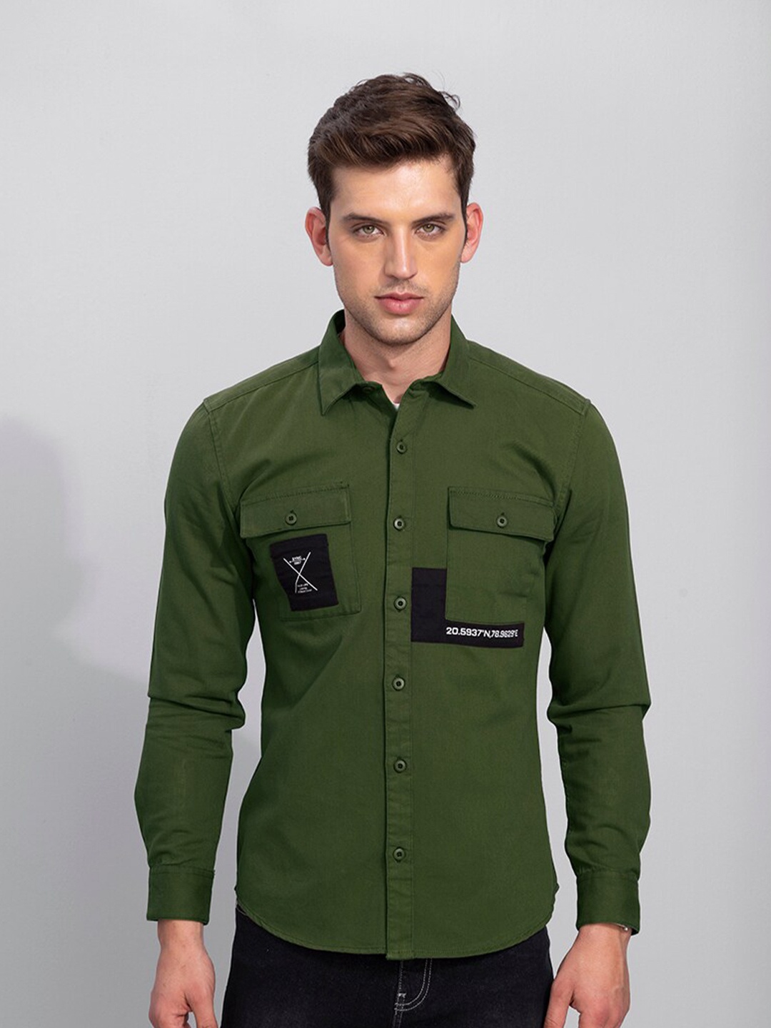 Snitch Men Green Slim Fit Cotton Casual Shirt