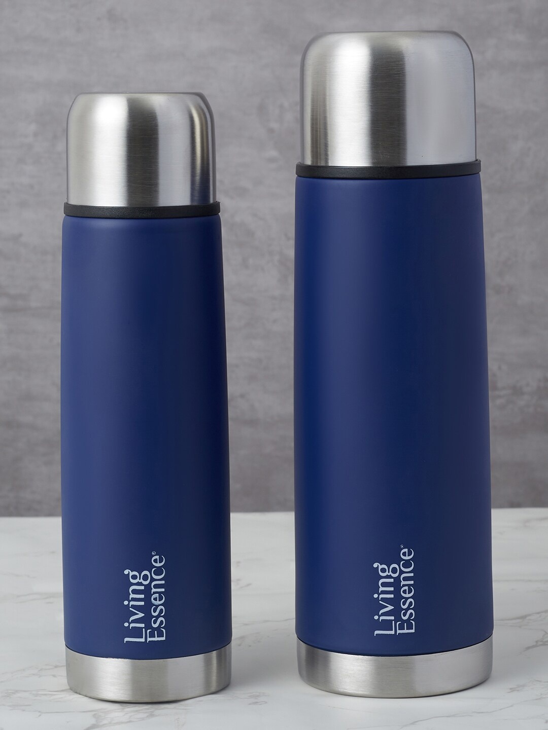 HomeTown Fiesta Blue & Silver-Toned Set Of 2 Copper-Toned Puro Vaccum Thermosteel Flask Water Bottle
HomeTown Fiesta Blue & Silver-Toned Set Of 2 Copper-Toned Puro Vaccum Thermosteel Flask Water Bottle