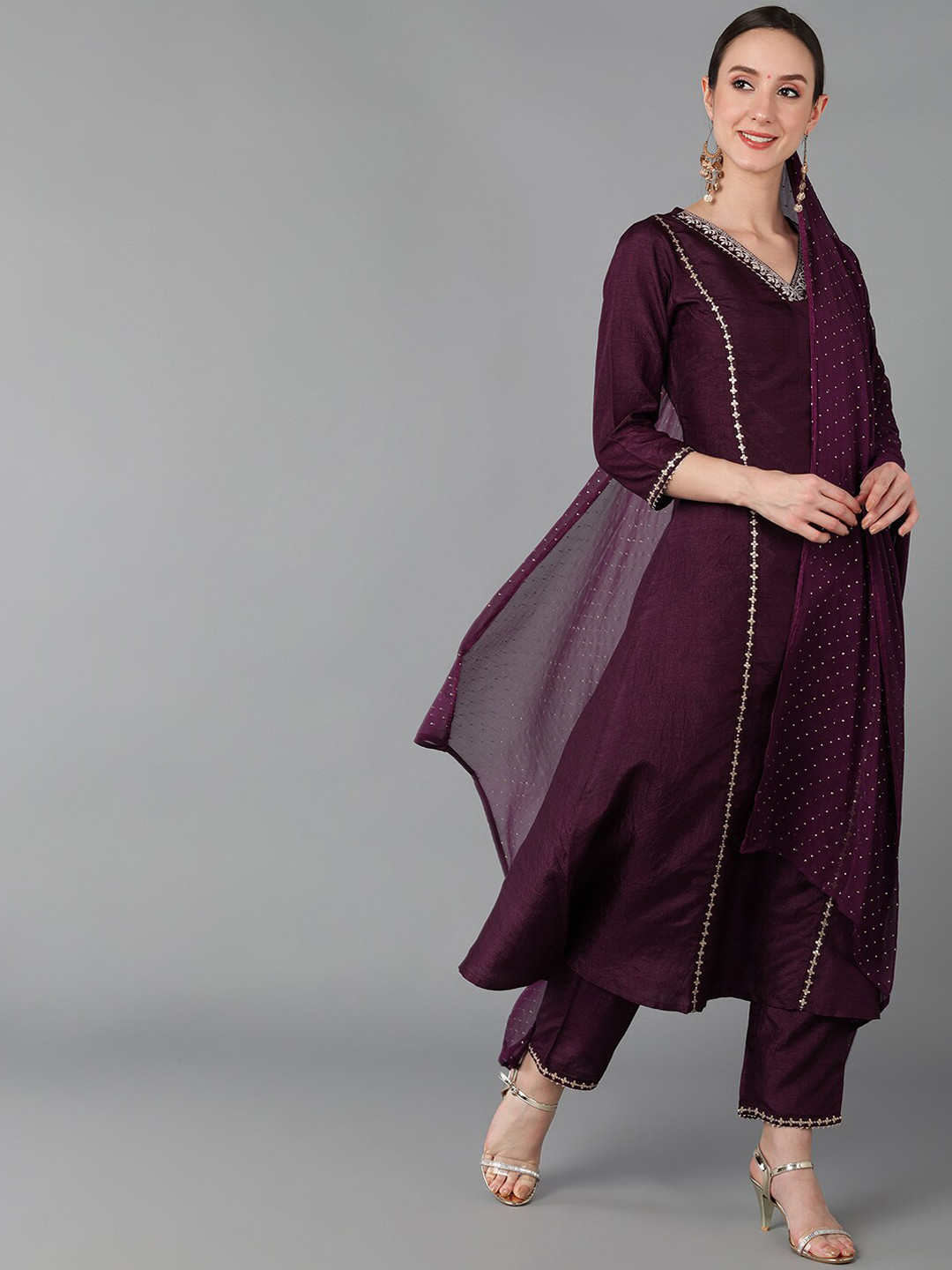 AHIKA Women Purple Ethnic Motifs Embroidered Empire Thread Work Kurta with Trousers & With Dupatta
AHIKA Women Purple Ethnic Motifs Embroidered Empire Thread Work Kurta with Trousers & With Dupatta