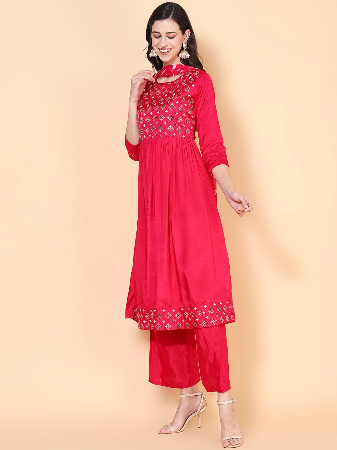 FASHOR Women Fuchsia Ethnic Motifs Embroidered Pleated Kurta with Palazzos & With Dupatta
FASHOR Women Fuchsia Ethnic Motifs Embroidered Pleated Kurta with Palazzos & With Dupatta