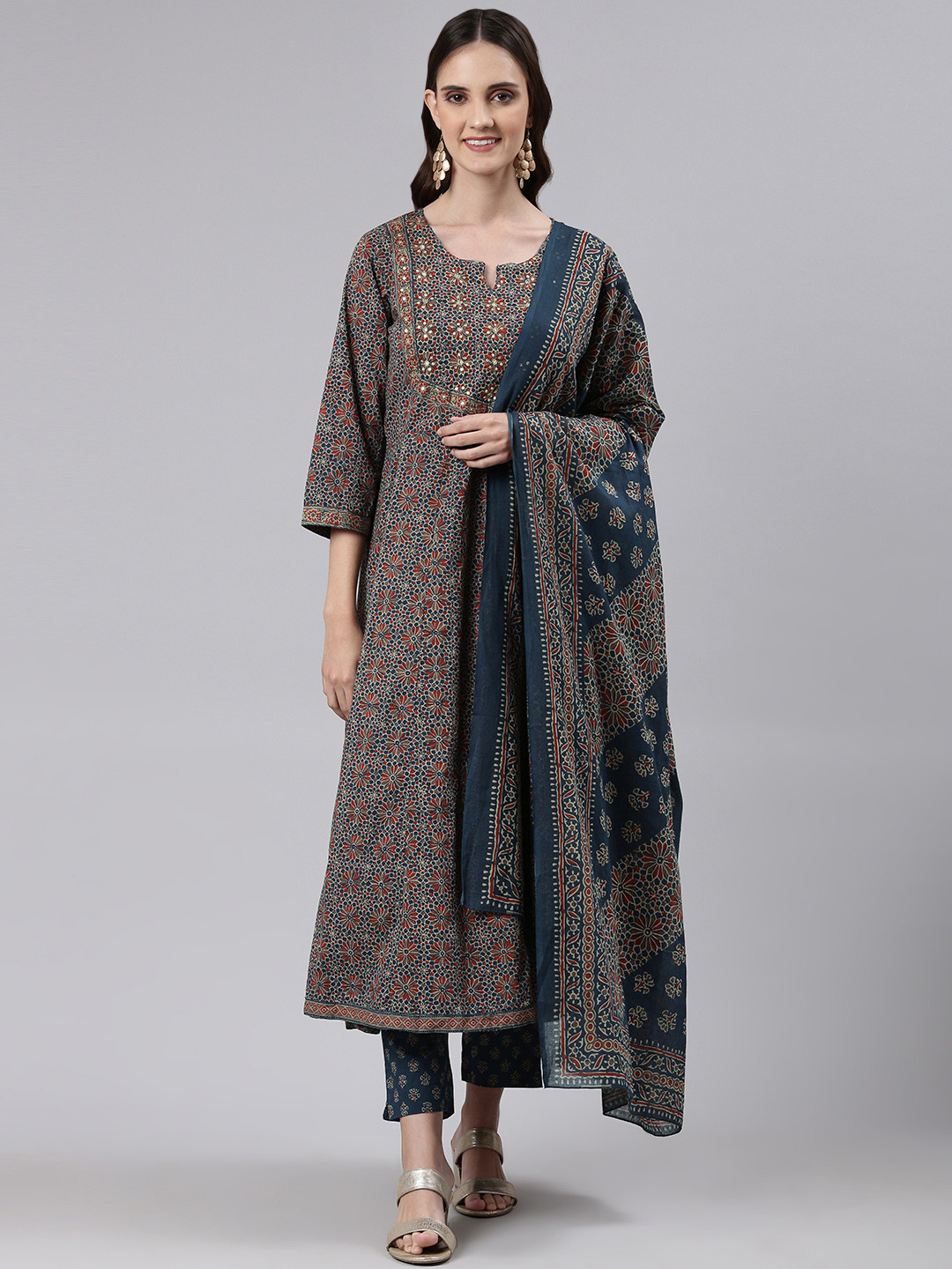 Readiprint Fashions Women Ethnic Motifs Printed Anarkali Kurta with Trousers & Dupatta, Navy blue
Readiprint Fashions Women Ethnic Motifs Printed Anarkali Kurta with Trousers & Dupatta, Navy blue