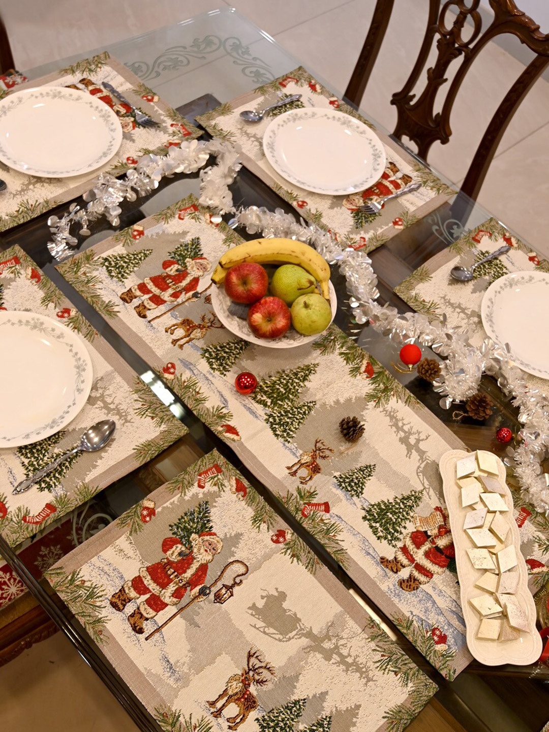 AVI Living Set of 7 White & Red Chrisrmas Theme Printed Table Placemats with Table Runner
AVI Living Set of 7 White & Red Chrisrmas Theme Printed Table Placemats with Table Runner