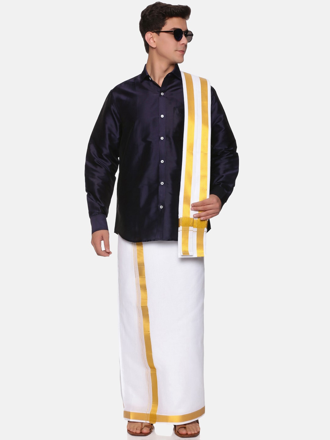 Sethukrishna Men Navy Blue & White Solid Long Sleeves Shirt with Veshti & With Angavastram
Sethukrishna Men Navy Blue & White Solid Long Sleeves Shirt with Veshti & With Angavastram