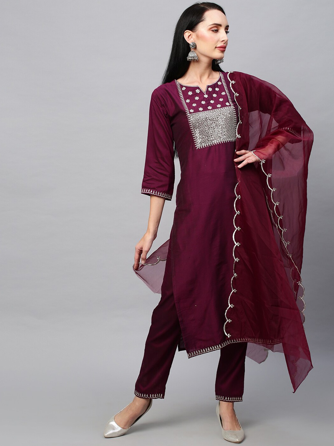 POONAM DESIGNER Women Maroon Floral Embroidered Gotta Patti Kurta with Trouser & Dupatta
POONAM DESIGNER Women Maroon Floral Embroidered Gotta Patti Kurta with Trouser & Dupatta