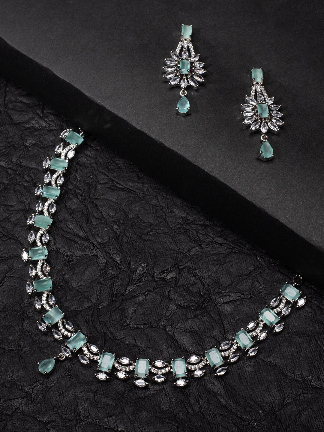 justpeachy Silver-Toned Rhodium-Plated White & Mint-Green AD Stone-Studded Jewellery Set, Sea green
justpeachy Silver-Toned Rhodium-Plated White & Mint-Green AD Stone-Studded Jewellery Set, Sea green
