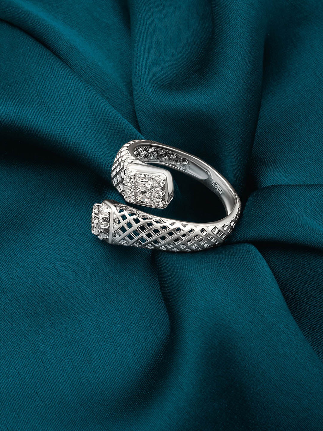 SILBERRY Women Rhodium-Plated 92.5 Sterling CZ Studded Adjustable Serpent Finger Ring, White
SILBERRY Women Rhodium-Plated 92.5 Sterling CZ Studded Adjustable Serpent Finger Ring, White