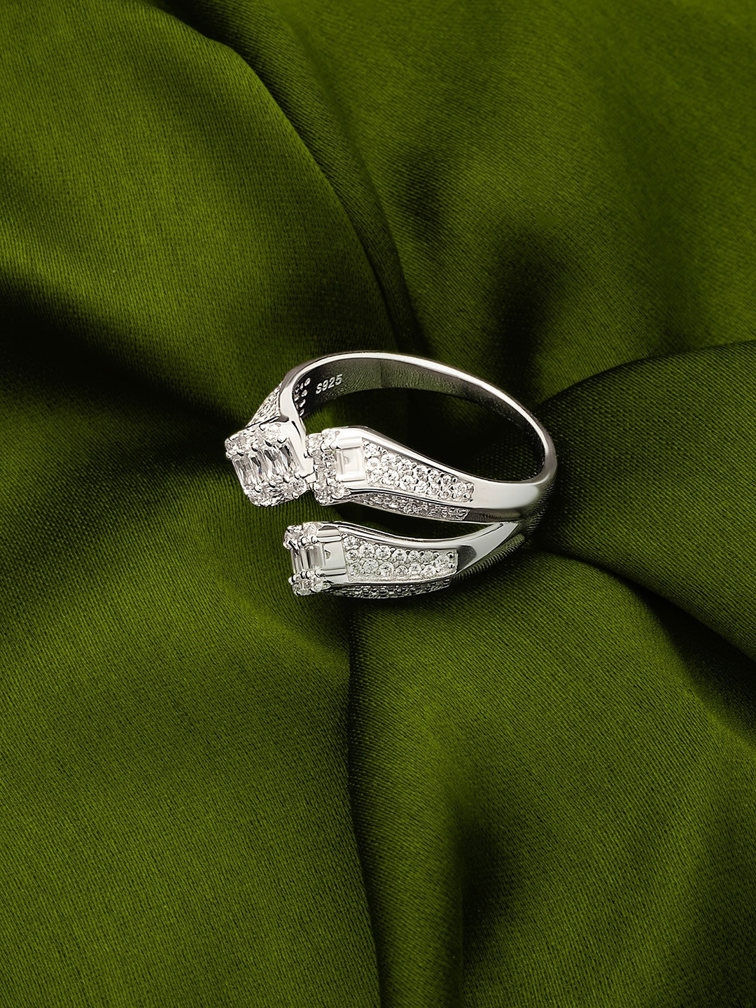 SILBERRY Women Rhodium-Plated 92.5 Sterling Silver CZ Studded Adjustable Luxe Finger Ring, White
SILBERRY Women Rhodium-Plated 92.5 Sterling Silver CZ Studded Adjustable Luxe Finger Ring, White