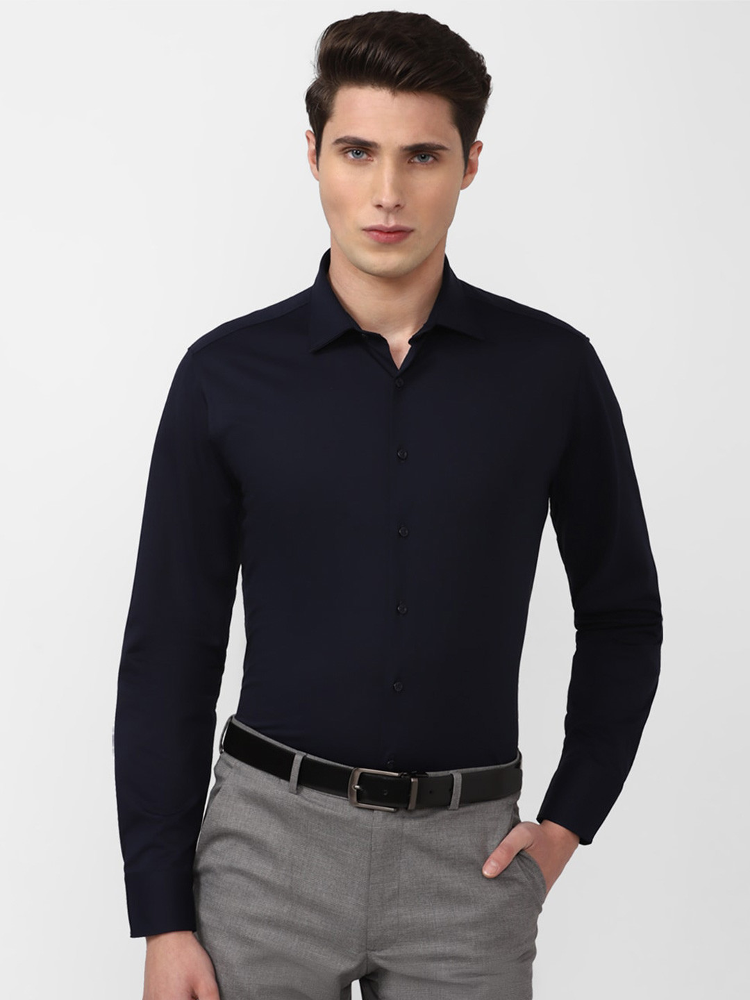 Van Heusen Men Navy Blue Slim Fit Formal Shirt
Van Heusen Men Navy Blue Slim Fit Formal Shirt