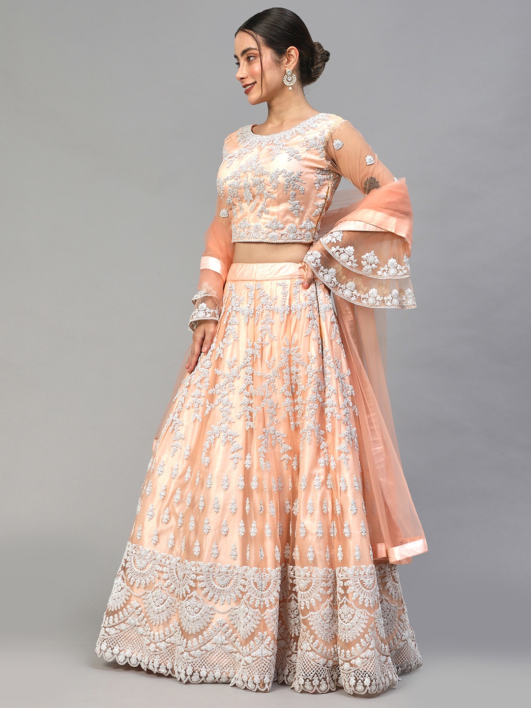 RedRound Peach-Coloured & White Embroidered Thread Work Semi-Stitched Lehenga & Unstitched Blouse With
RedRound Peach-Coloured & White Embroidered Thread Work Semi-Stitched Lehenga & Unstitched Blouse With