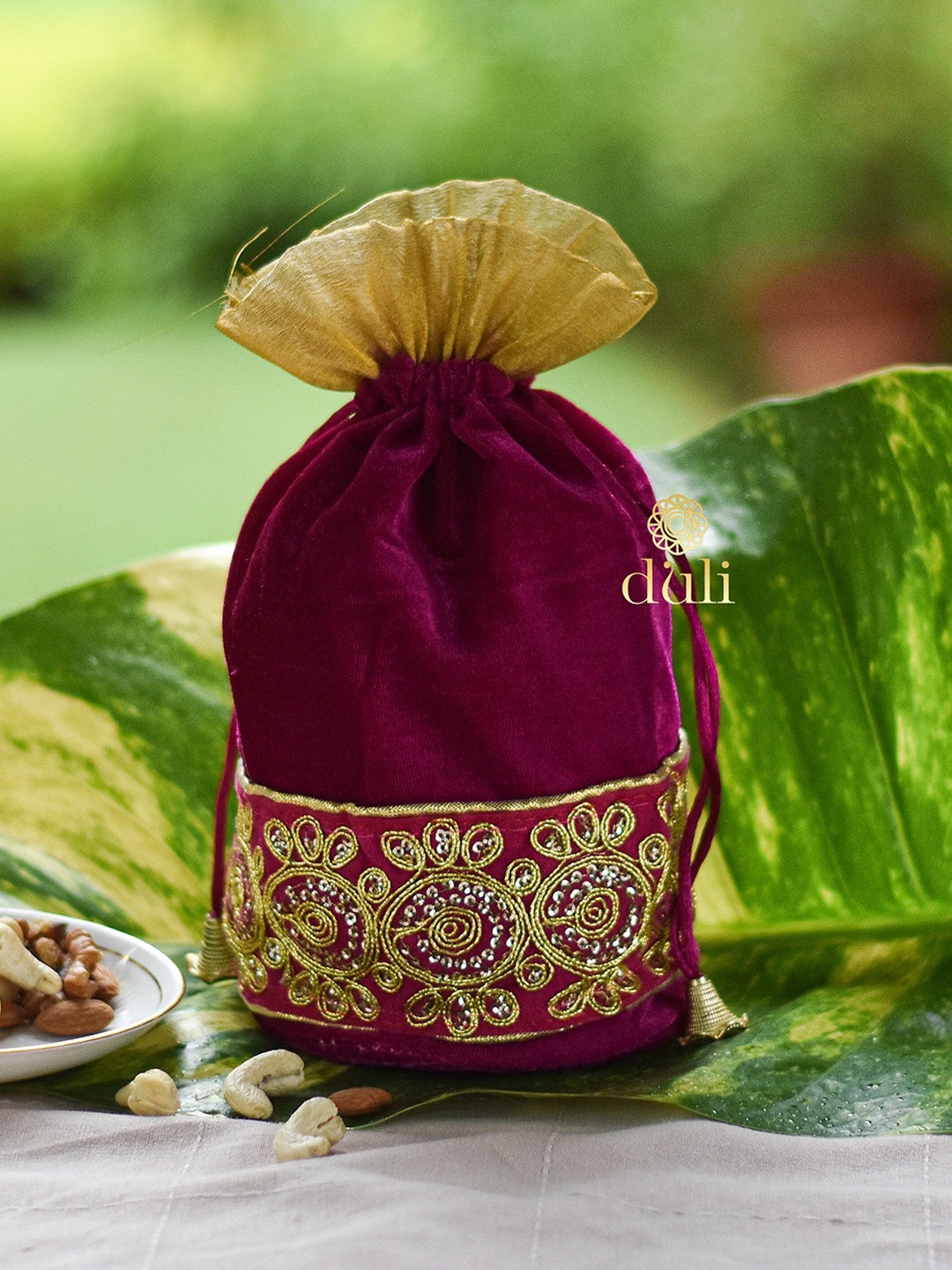 DULI Set of 6 Assorted Embellished Embroidered Potli Clutch