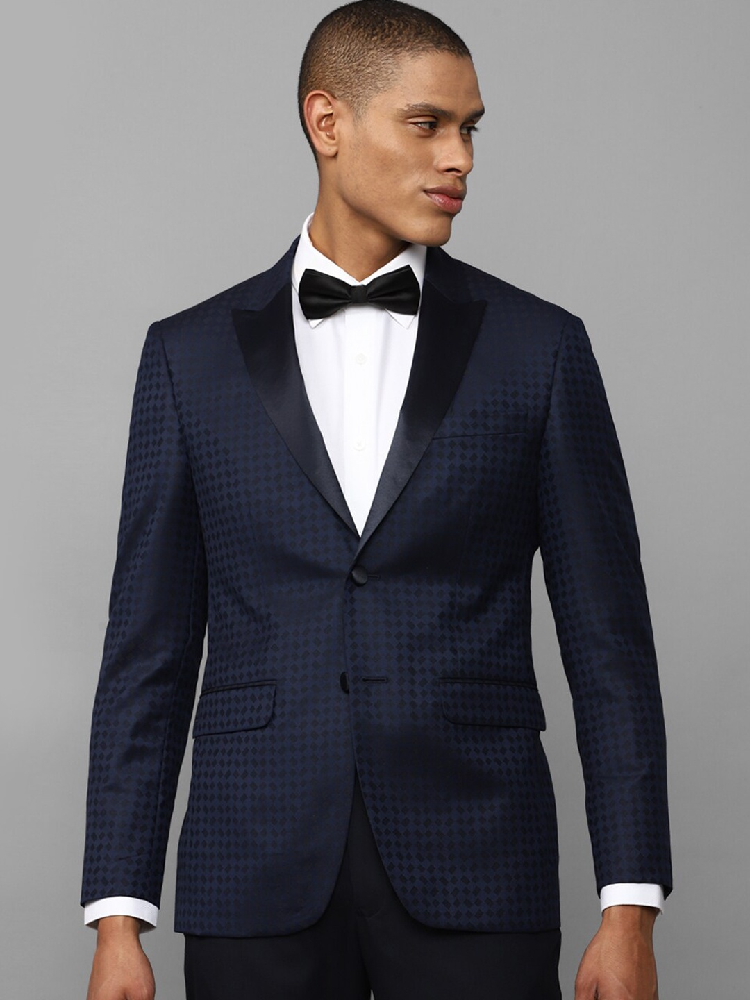 Allen Solly Men Navy Blue & Black Checked Slim-Fit Single-Breasted Two Piece Tuxedo Suit
Allen Solly Men Navy Blue & Black Checked Slim-Fit Single-Breasted Two Piece Tuxedo Suit