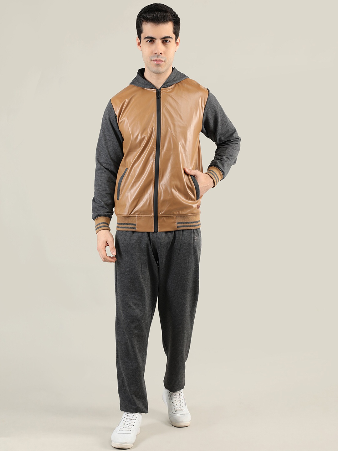 CHKOKKO Men Tan Colored & Black Winter Tracksuits