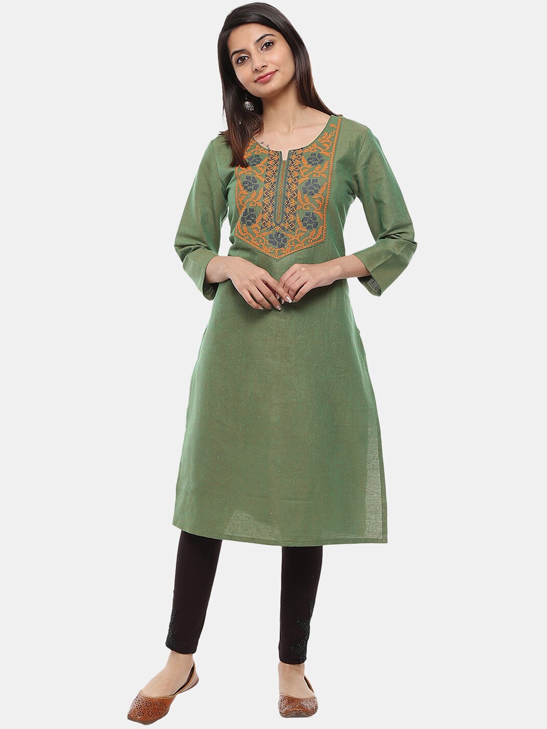 V-Mart Round Notched Neck Ethnic Motifs Embroidered A-Line Regular Fit Linen Kurta, Green
V-Mart Round Notched Neck Ethnic Motifs Embroidered A-Line Regular Fit Linen Kurta, Green