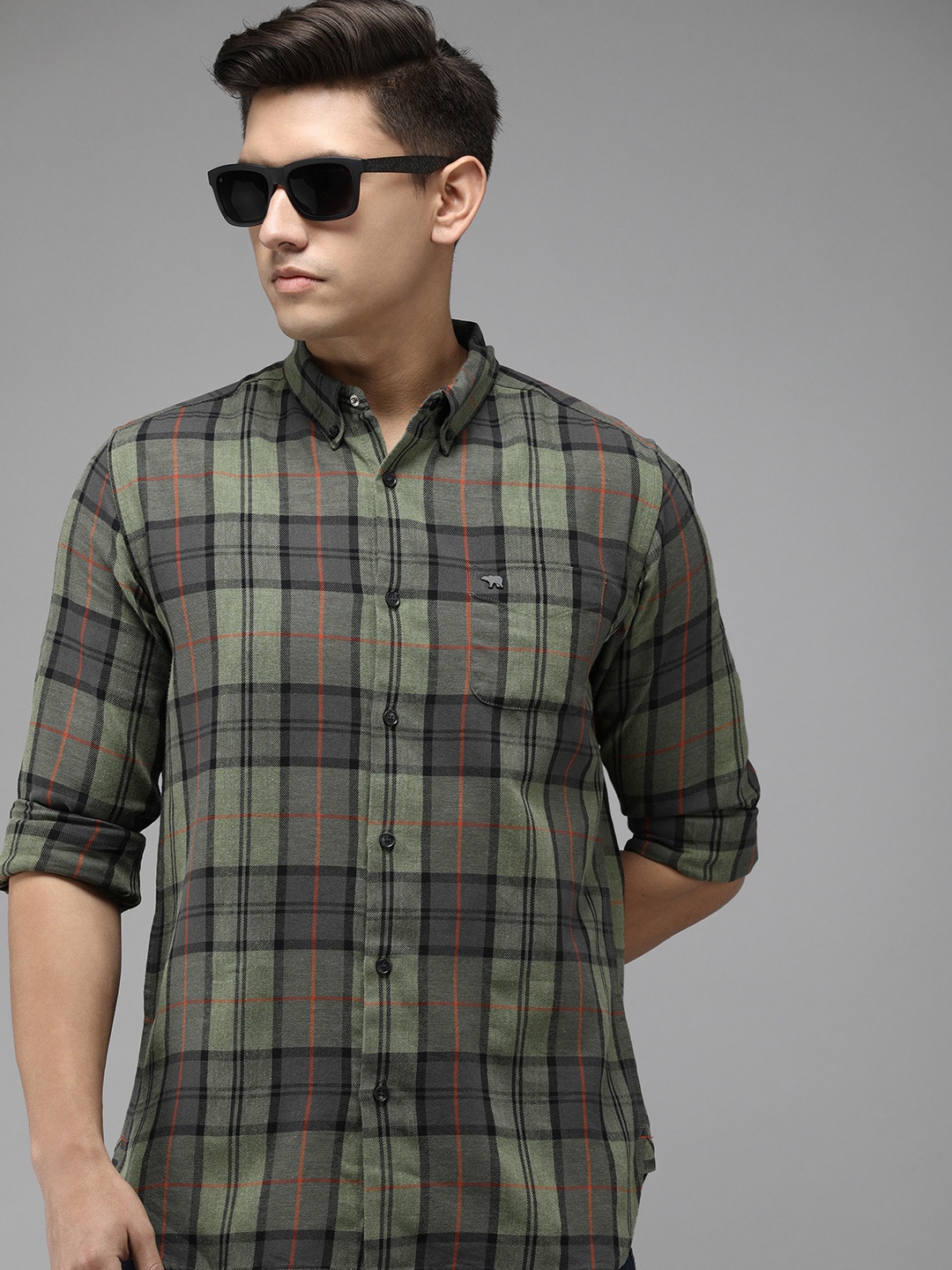 THE BEAR HOUSE Men Cotton Button-Down Collar Slim Fit Tartan Checks Casual Shirt, Green
THE BEAR HOUSE Men Cotton Button-Down Collar Slim Fit Tartan Checks Casual Shirt, Green