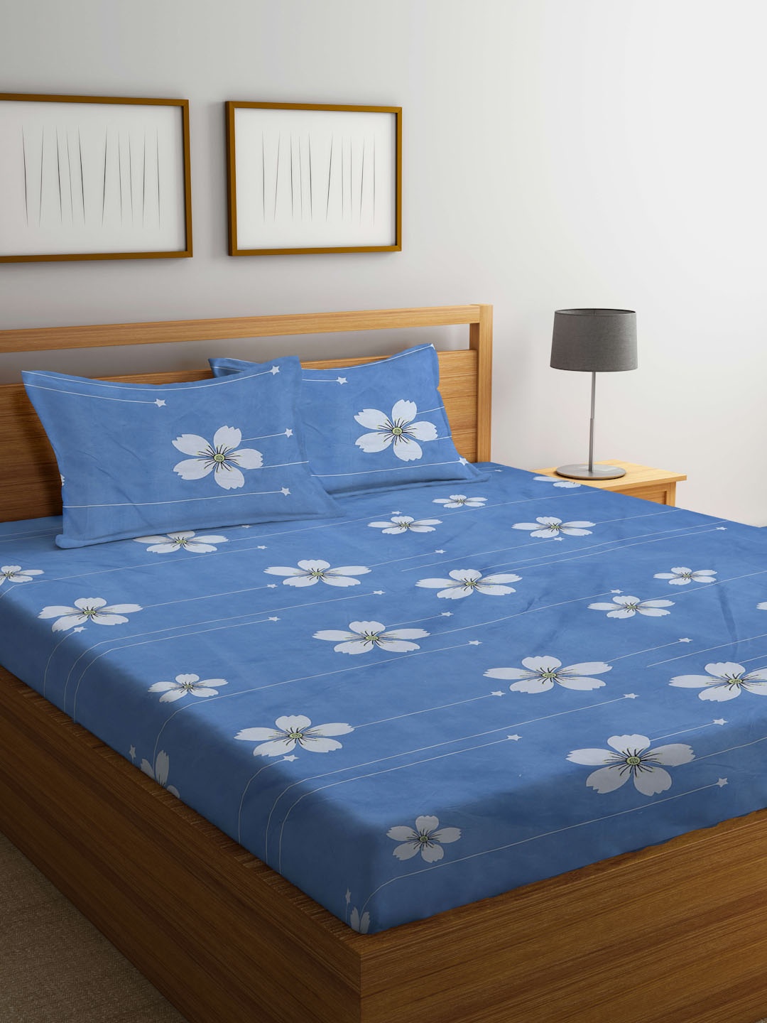 KLOTTHE Blue & White Floral Printed 300 TC Fitted King Bedsheet with 2 Pillow Covers
KLOTTHE Blue & White Floral Printed 300 TC Fitted King Bedsheet with 2 Pillow Covers