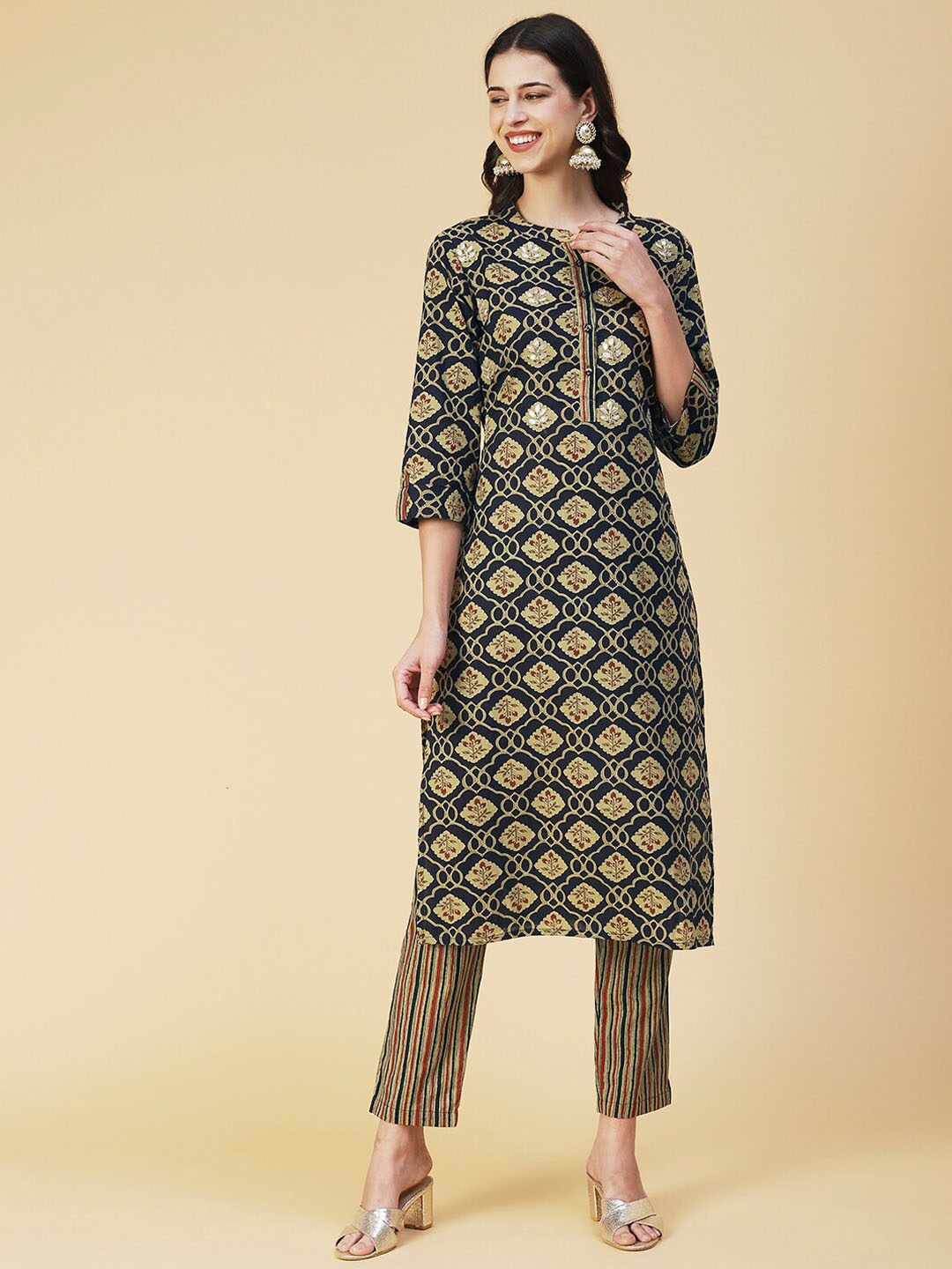 FASHOR Women Navy Blue Ethnic Motifs Printed Gotta Patti Pure Cotton Kurta with Trousers
FASHOR Women Navy Blue Ethnic Motifs Printed Gotta Patti Pure Cotton Kurta with Trousers