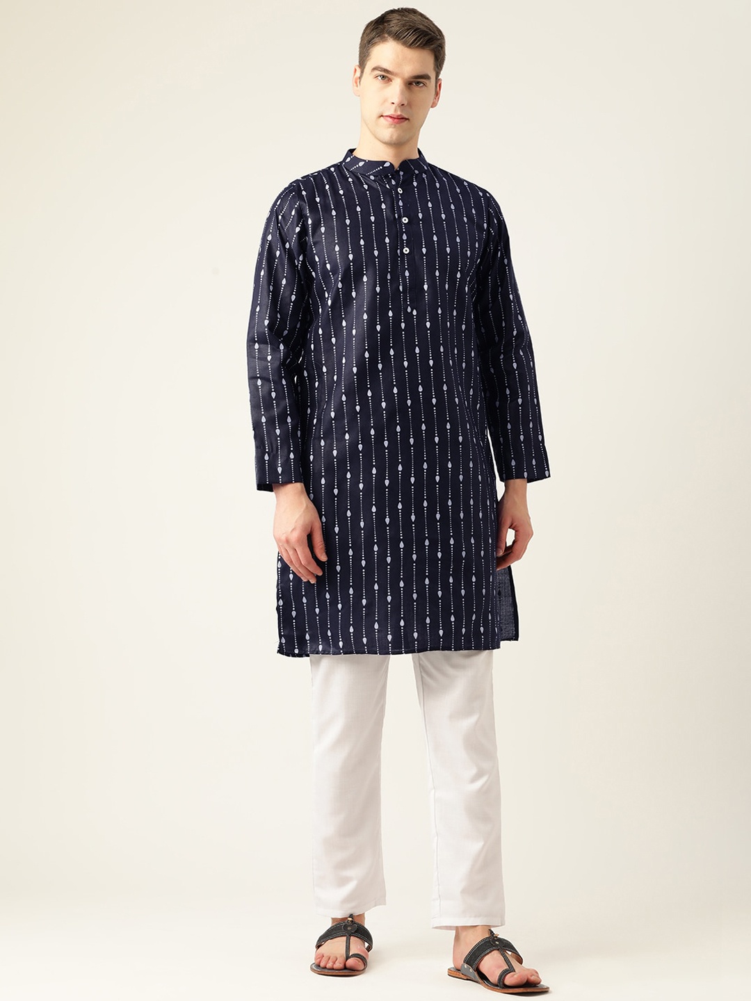 Molly & Michel Men Geometric Printed Cotton Kurta, Navy blue