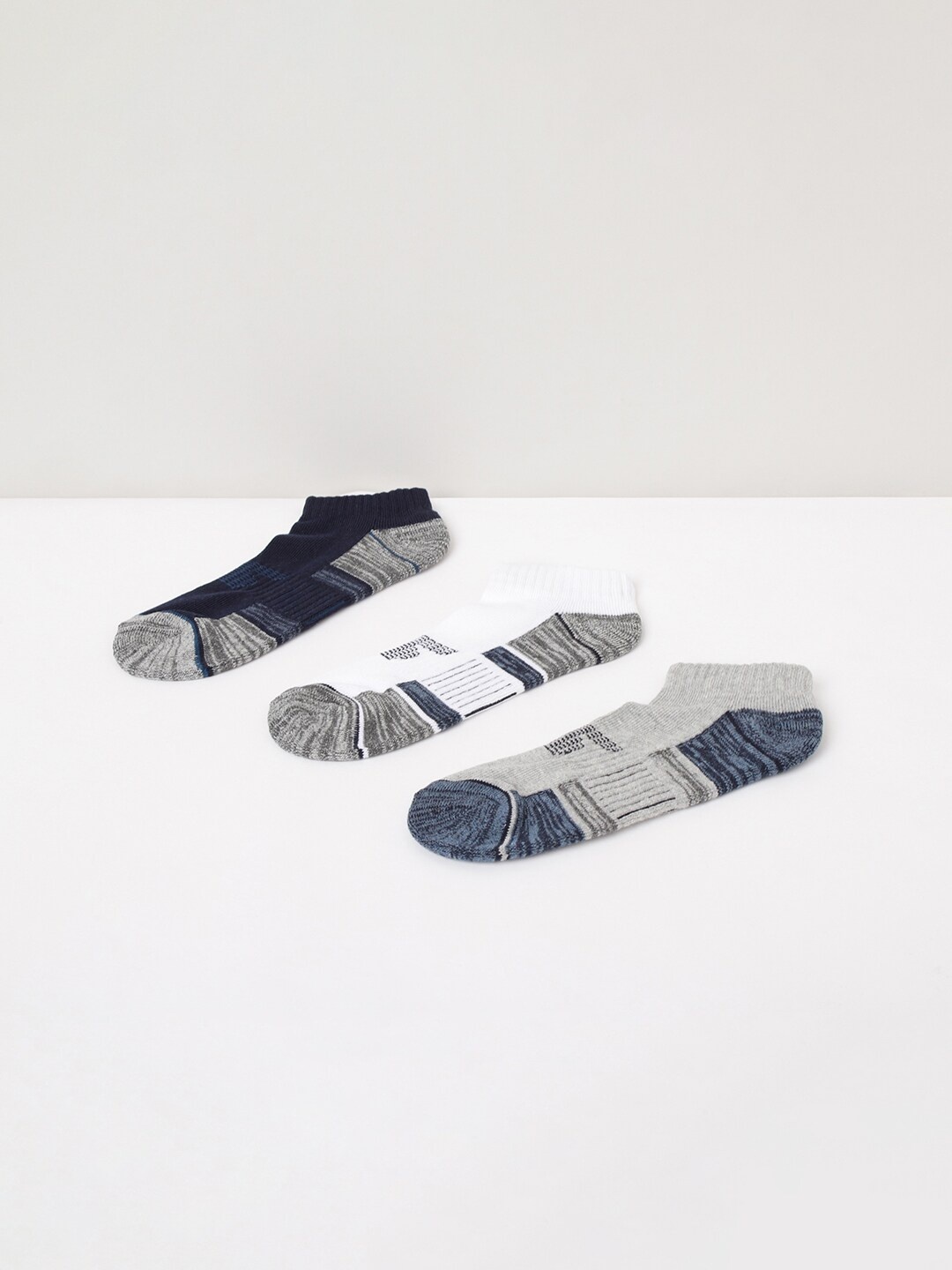max Men Pack Of 3 Patterned Ankle-Length Cotton Socks, Grey