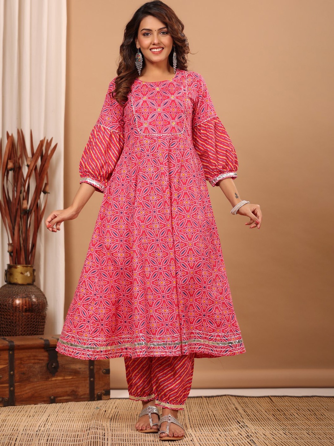 ETHNIC STREET Ethnic Motifs Yoke Design Empire Sequinned Pure Cotton Kurta Set, Pink
ETHNIC STREET Ethnic Motifs Yoke Design Empire Sequinned Pure Cotton Kurta Set, Pink