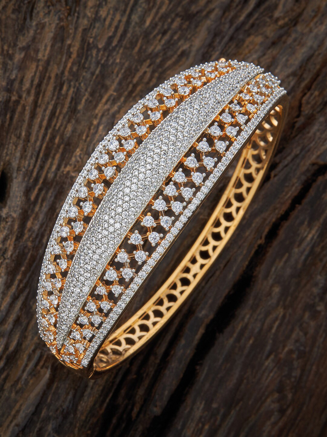 Kushal's Fashion Jewellery Women Gold-Toned & White Cubic Zirconia Gold-Plated Kada Bracelet
Kushal's Fashion Jewellery Women Gold-Toned & White Cubic Zirconia Gold-Plated Kada Bracelet