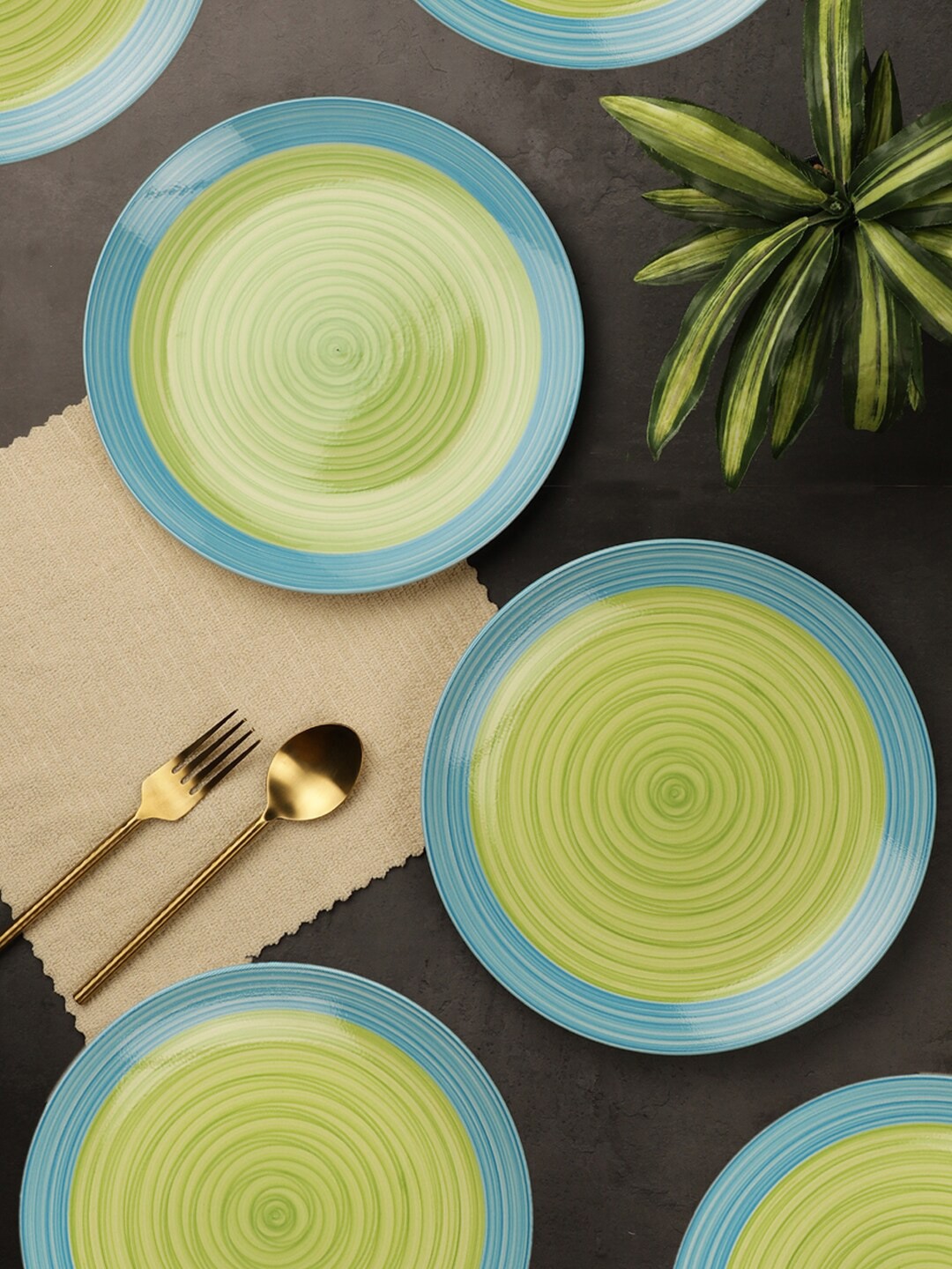 VarEesha Ananda Lime Green & Blue 6 Pieces Hand Painted Printed Ceramic Glossy Plates
VarEesha Ananda Lime Green & Blue 6 Pieces Hand Painted Printed Ceramic Glossy Plates