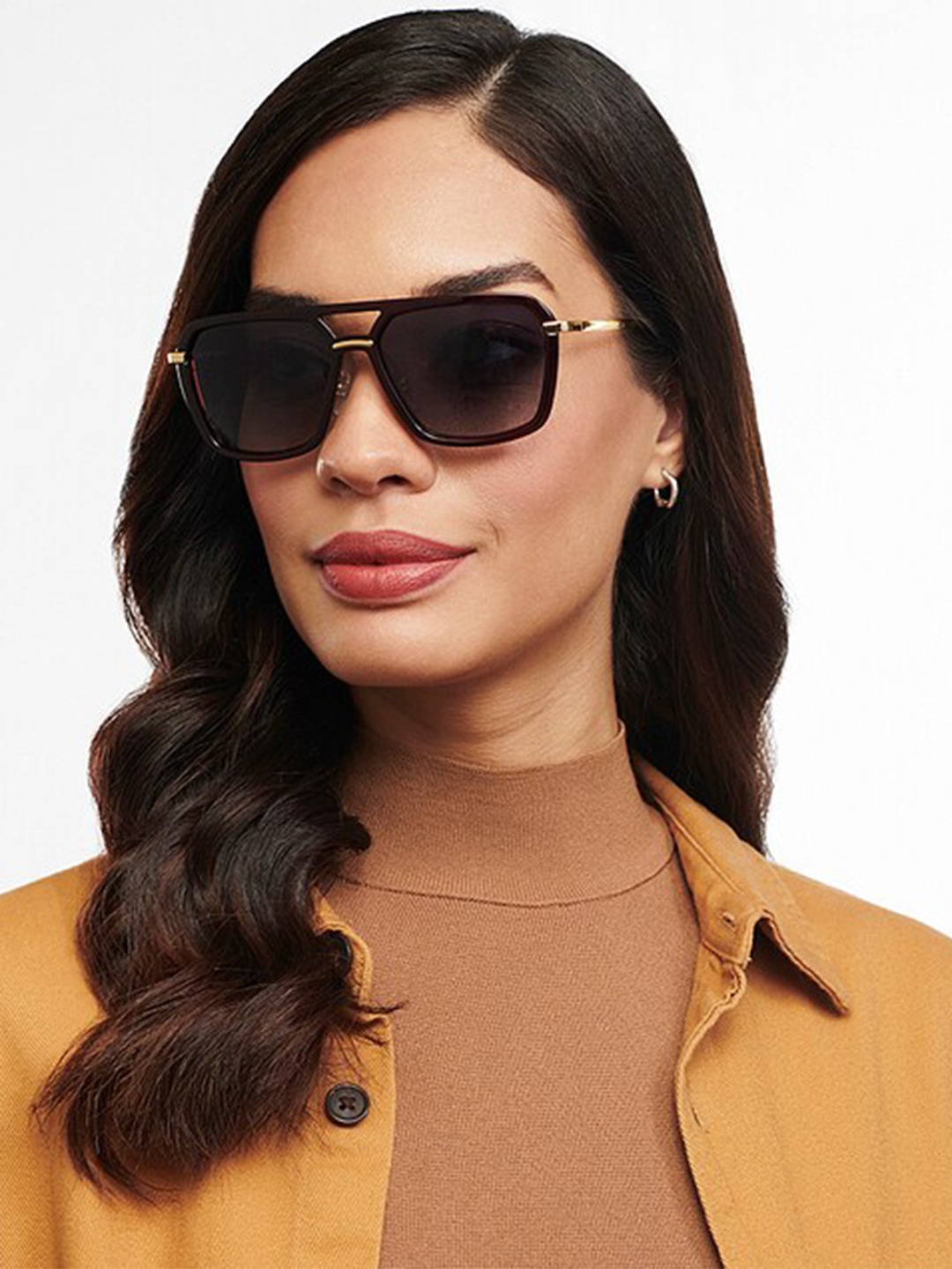 Vincent Chase Grey Lens Oversized Sunglasses with Polarised and UV Protected Lens 200489
Vincent Chase Grey Lens Oversized Sunglasses with Polarised and UV Protected Lens 200489