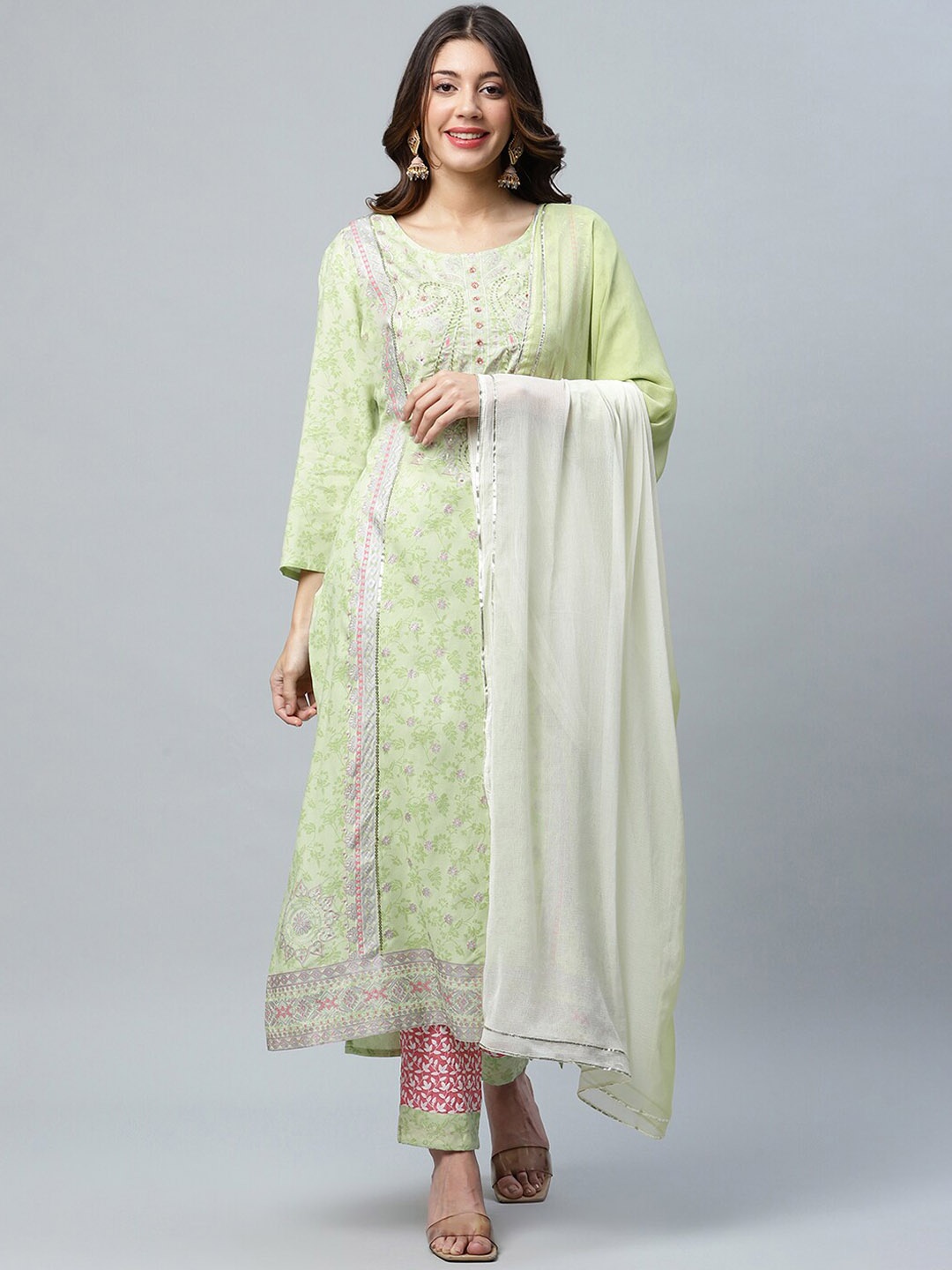 Sangria Women Ethnic Motifs Embroidered Sequinned Kurta With Trousers & With Dupatta, Green
Sangria Women Ethnic Motifs Embroidered Sequinned Kurta With Trousers & With Dupatta, Green