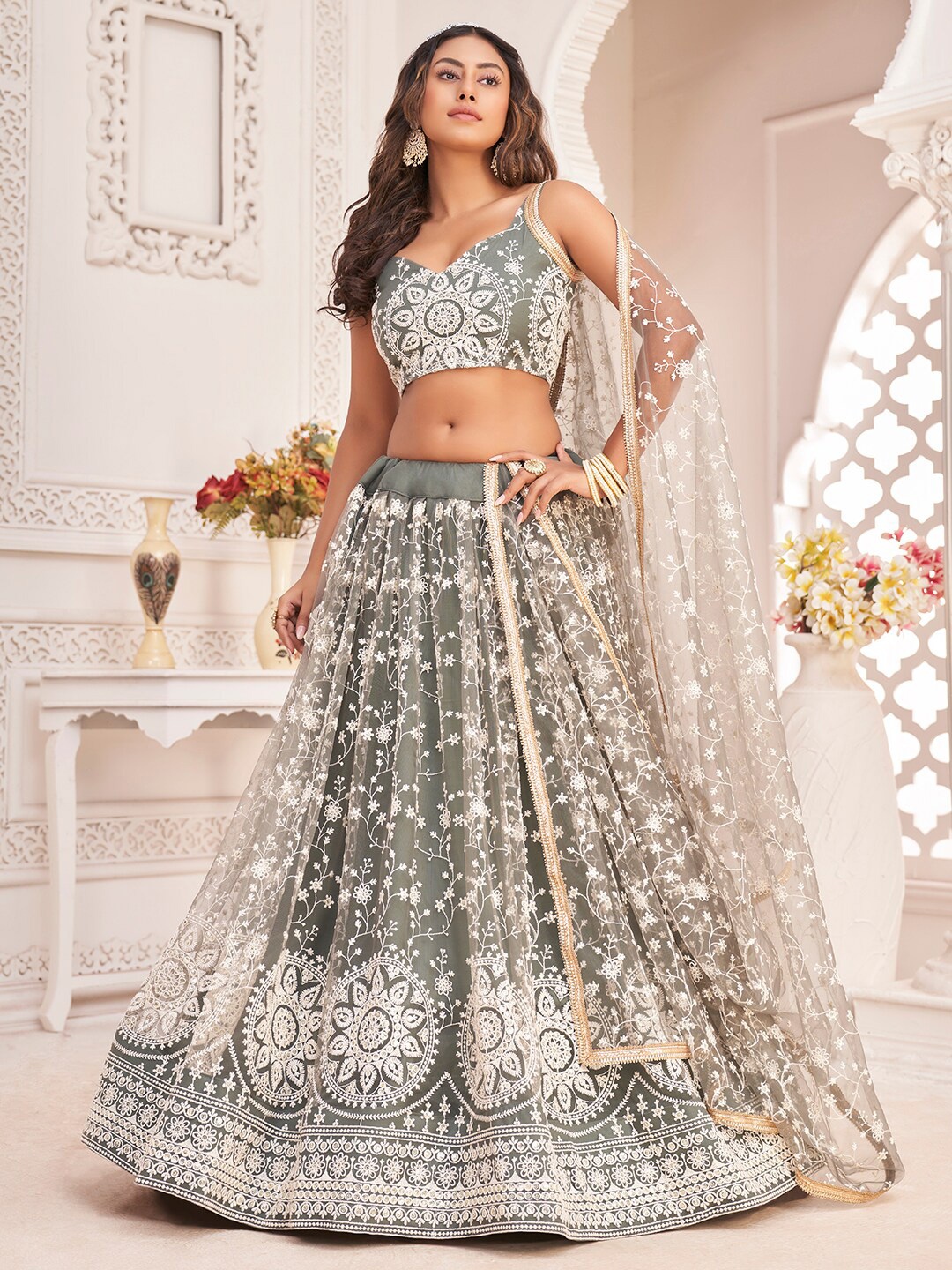 FABPIXEL Grey & White Embroidered Thread Work Semi-Stitched Lehenga & Unstitched Blouse With Dupatta
FABPIXEL Grey & White Embroidered Thread Work Semi-Stitched Lehenga & Unstitched Blouse With Dupatta