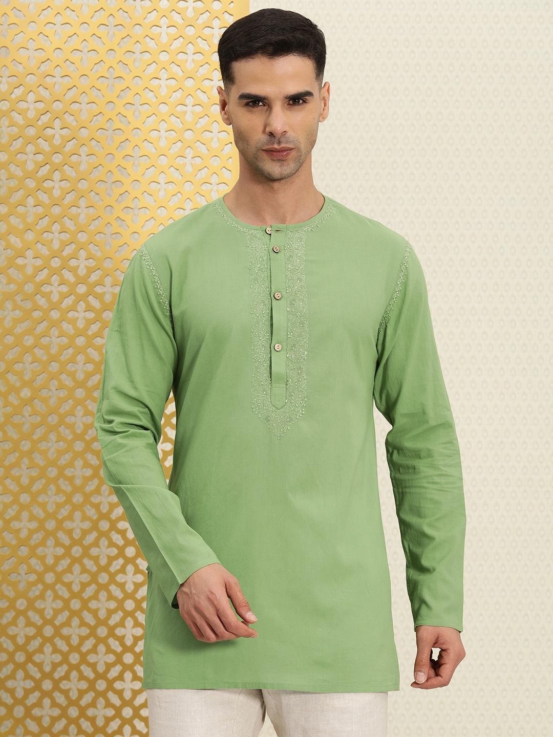 House of Pataudi Men Solid With Thread Work Detail Band Collar Jashn Kurta, Green
House of Pataudi Men Solid With Thread Work Detail Band Collar Jashn Kurta, Green