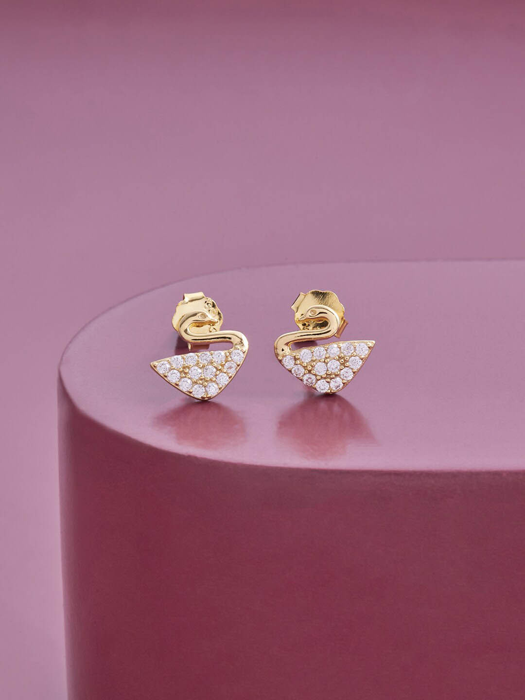 Kushal's Fashion Jewellery Gold-Plated Zircon Silver Swan Shaped Studs Earrings, White
Kushal's Fashion Jewellery Gold-Plated Zircon Silver Swan Shaped Studs Earrings, White