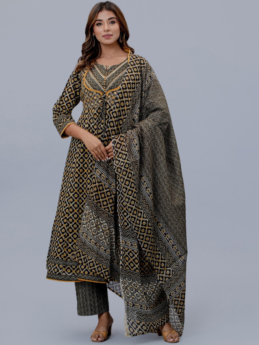 EtnicaWear Women Ethnic Motifs Printed Pleated Pure Cotton Kurta with Trousers & With Dupatta, Yellow
EtnicaWear Women Ethnic Motifs Printed Pleated Pure Cotton Kurta with Trousers & With Dupatta, Yellow