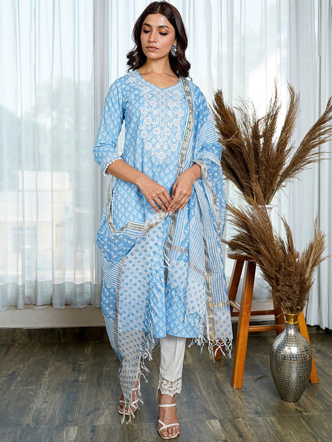 KAMODINEE Women Blue Ethnic Motifs Printed Pure Cotton Kurta with Trousers & With Dupatta
KAMODINEE Women Blue Ethnic Motifs Printed Pure Cotton Kurta with Trousers & With Dupatta