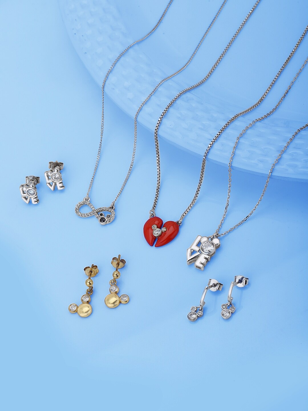 Carlton London Girls Set Of 3 Silver-Toned Cubic Zirconia Studded Brass Jewellery Set
Carlton London Girls Set Of 3 Silver-Toned Cubic Zirconia Studded Brass Jewellery Set
