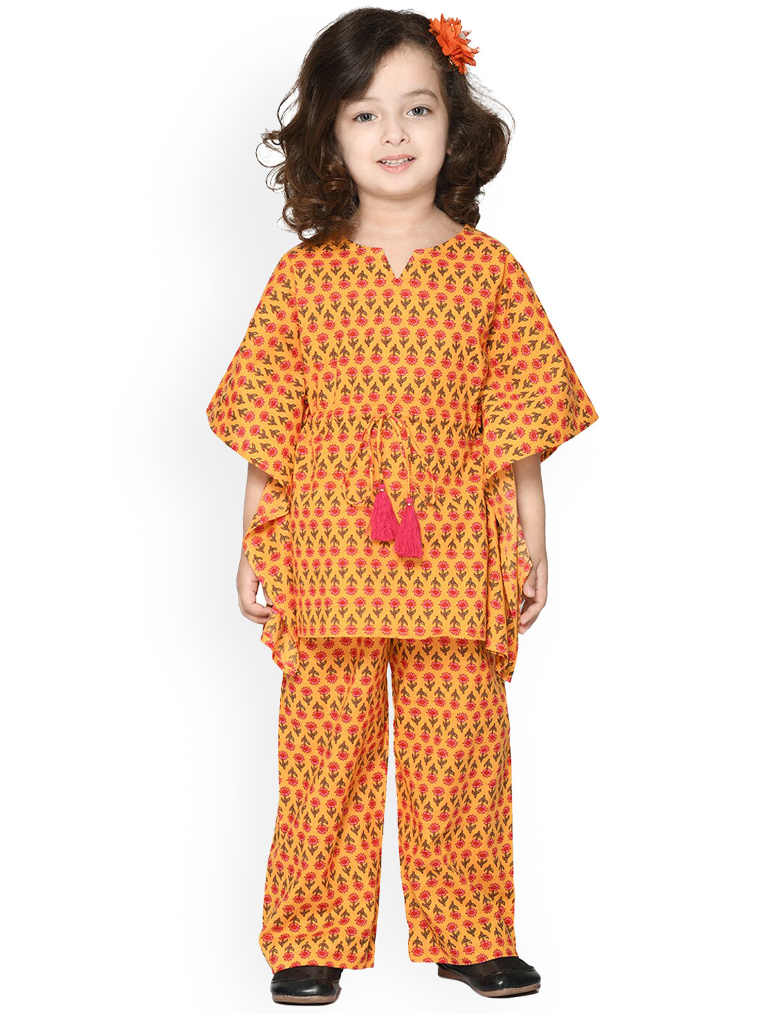 SAKA DESIGNS Girls Orange Floral Printed Pure Cotton Kurta with Salwar
SAKA DESIGNS Girls Orange Floral Printed Pure Cotton Kurta with Salwar
