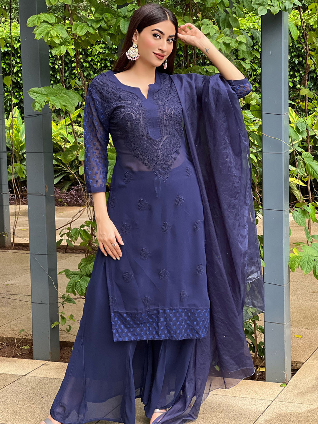 LABEL AISHWARYRIKA Beads and Stones Silk Georgette Kurta with Palazzos & With, Blue
LABEL AISHWARYRIKA Beads and Stones Silk Georgette Kurta with Palazzos & With, Blue