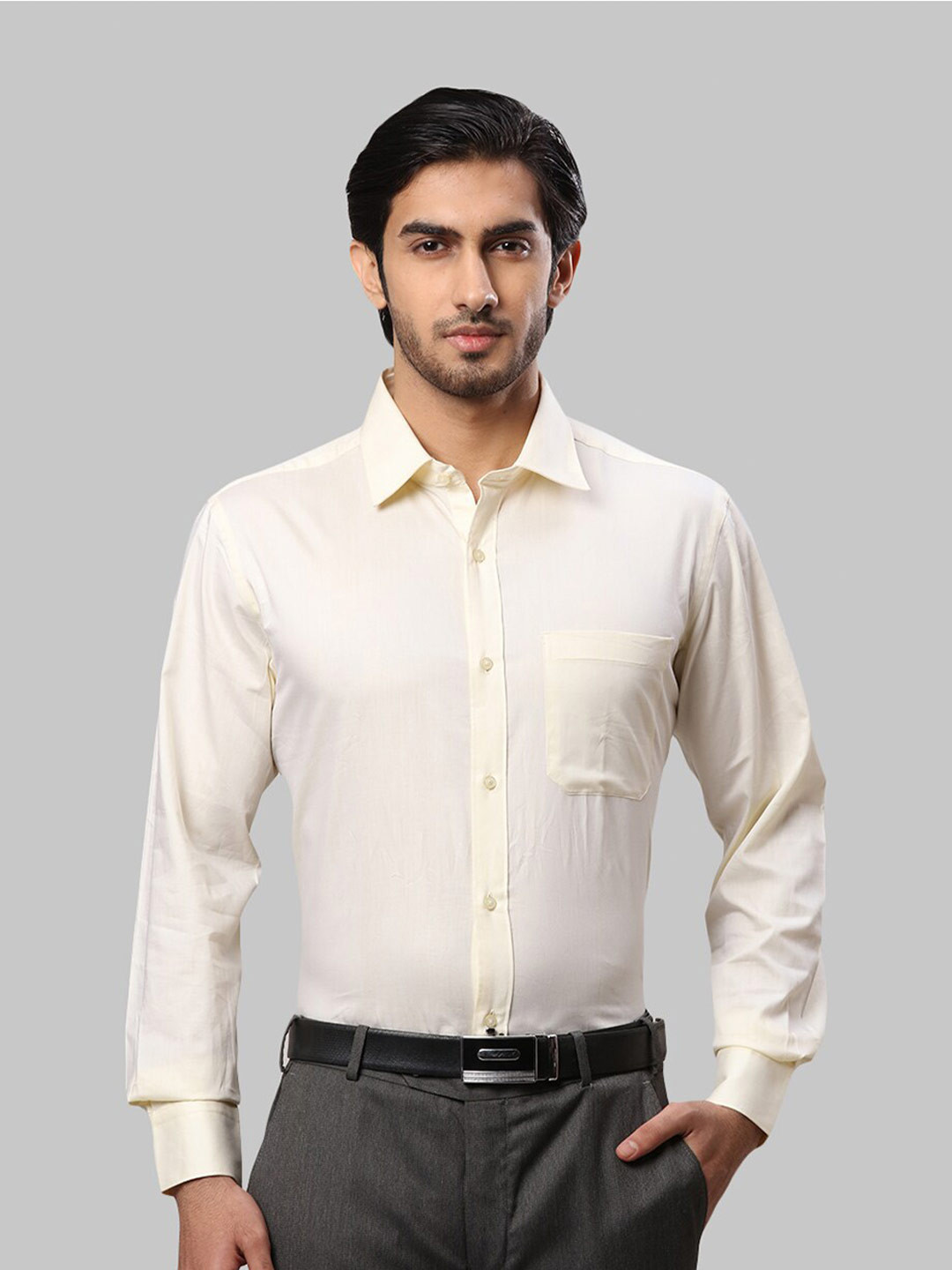Raymond Men Regular Fit Pure Cotton Formal Shirt, Yellow
Raymond Men Regular Fit Pure Cotton Formal Shirt, Yellow