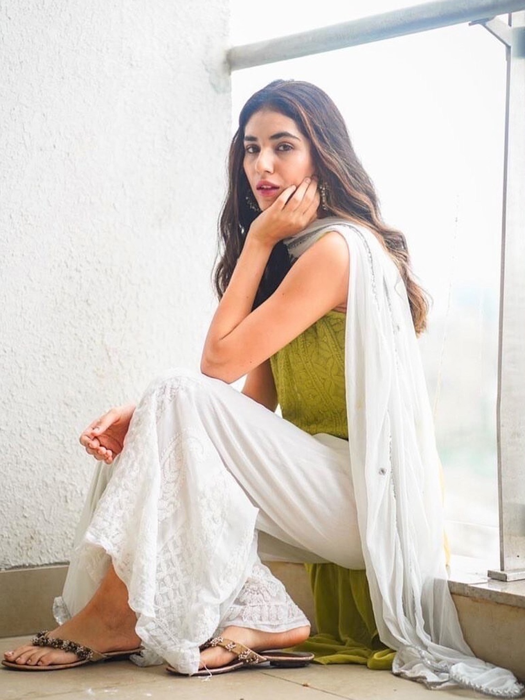 LABEL AISHWARYRIKA Women Green Yoke Design Thread Work Silk Georgette Kurta with Palazzos & With Dupatta
LABEL AISHWARYRIKA Women Green Yoke Design Thread Work Silk Georgette Kurta with Palazzos & With Dupatta