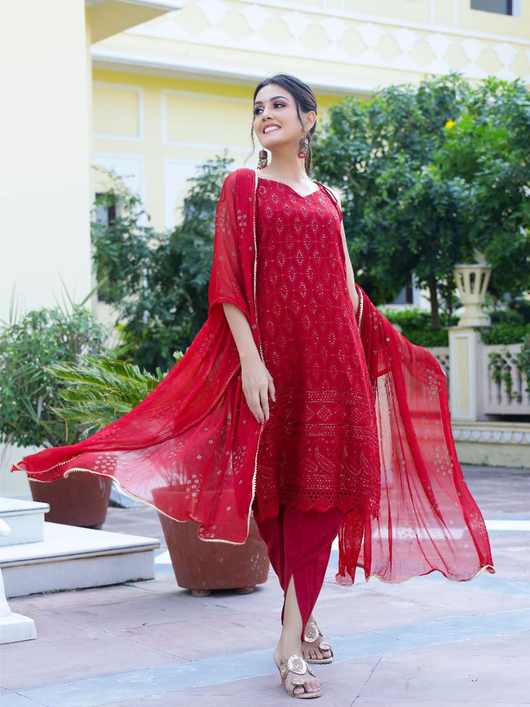 Baisacrafts Women Ethnic Motifs Embroidered Pure Cotton Kurta with Dhoti Pants & Dupatta, Maroon
Baisacrafts Women Ethnic Motifs Embroidered Pure Cotton Kurta with Dhoti Pants & Dupatta, Maroon