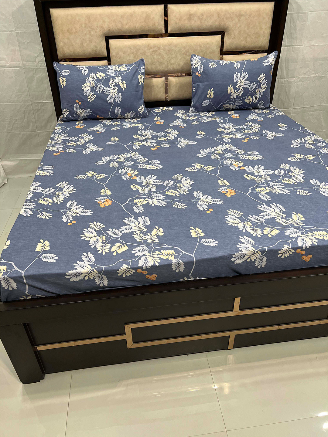 Pure Decor Leisure Fur Blue & Beige Floral 300 TC King Bedsheet with 2 Pillow Covers
Pure Decor Leisure Fur Blue & Beige Floral 300 TC King Bedsheet with 2 Pillow Covers