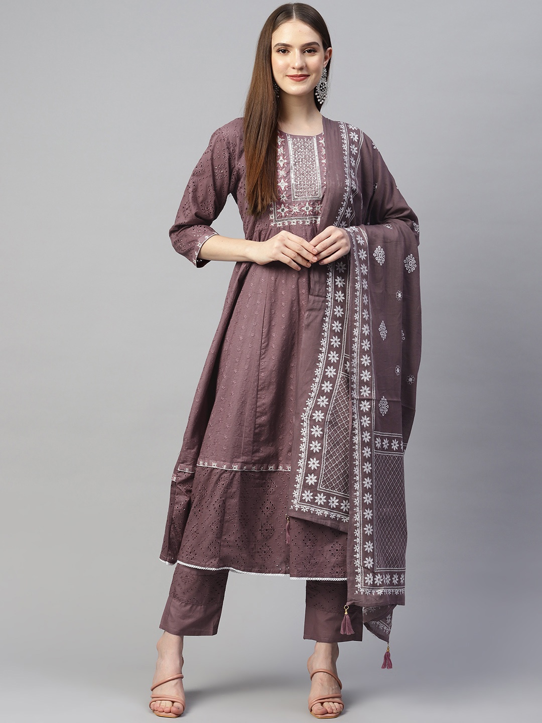 mokshi Women Ethnic Motifs Embroidered Pure Cotton Kurta with Trousers & With Dupatta, Purple
mokshi Women Ethnic Motifs Embroidered Pure Cotton Kurta with Trousers & With Dupatta, Purple