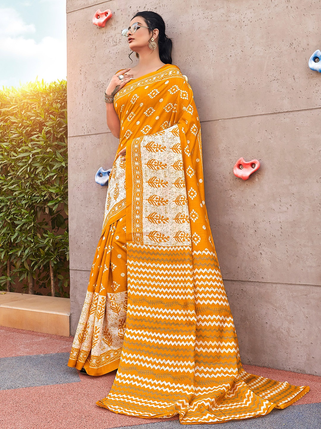 Saree mall Floral Art Silk Block Print Sarees, Yellow