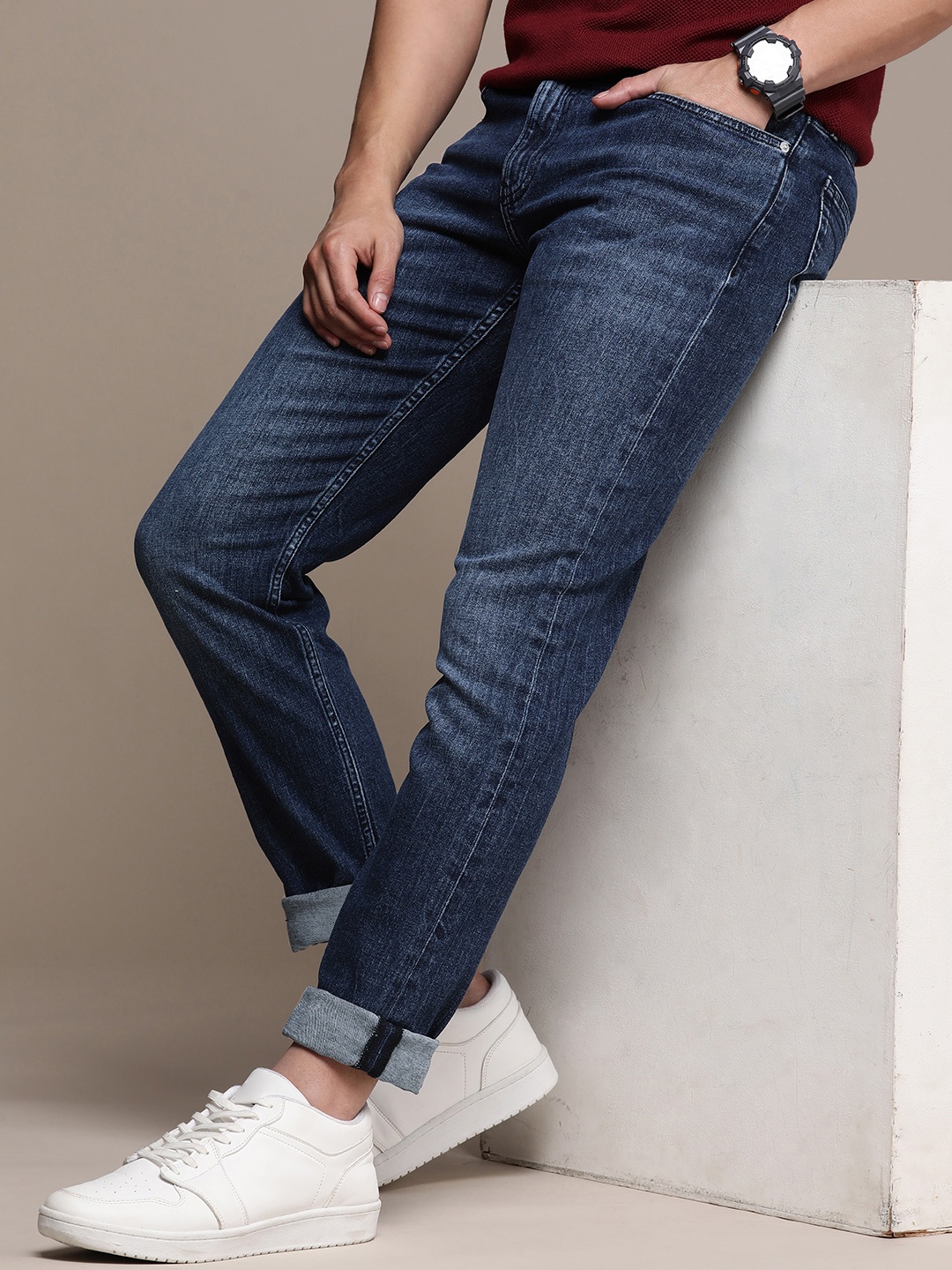 Calvin Klein Jeans Men Slim Fit Heavy Fade Acid Wash Stretchable Mid-Rise Jeans, Blue
Calvin Klein Jeans Men Slim Fit Heavy Fade Acid Wash Stretchable Mid-Rise Jeans, Blue