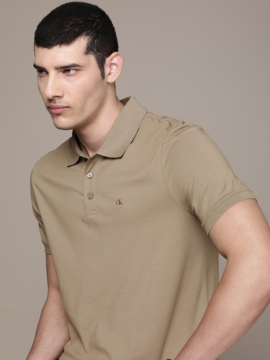 Calvin Klein Jeans Men Brand Logo Embroidered Detail Polo Collar T-shirt, Grey
Calvin Klein Jeans Men Brand Logo Embroidered Detail Polo Collar T-shirt, Grey