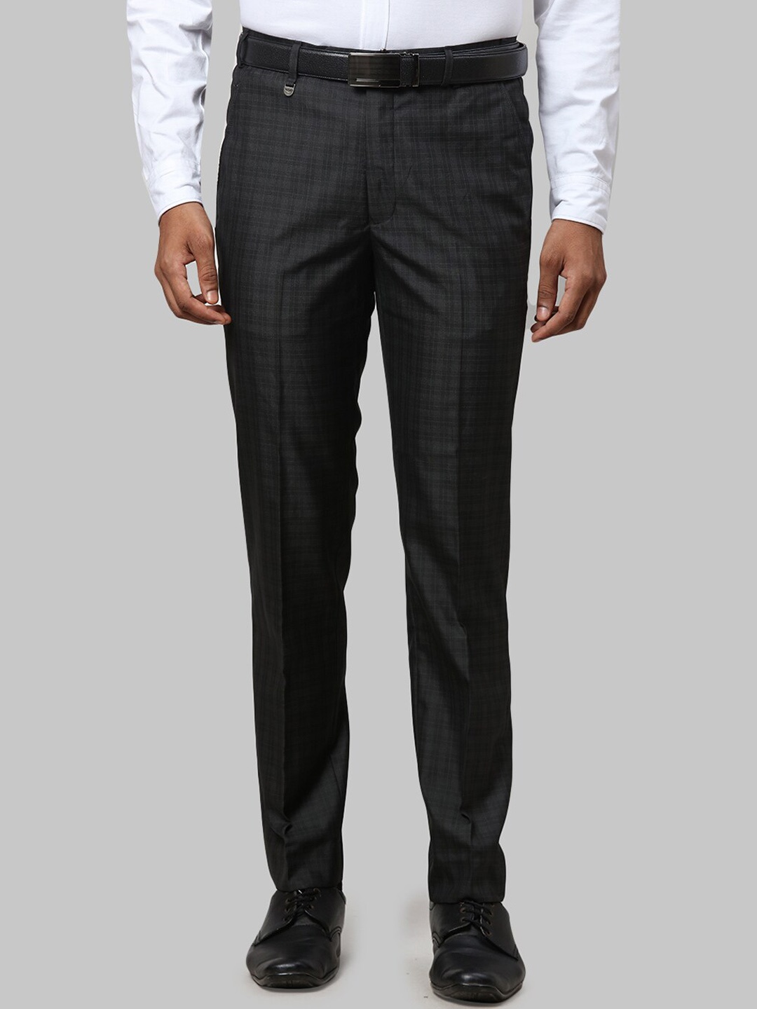 Park Avenue Men Checked Formal Trousers, Grey