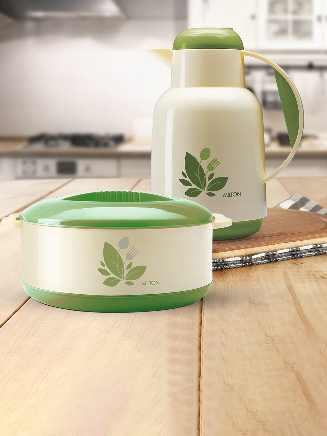 Milton Trophy Gift Set Moss Green New Orchid 1500 Casserole 1.26 L & Nancy 1000 Flask 1 L
Milton Trophy Gift Set Moss Green New Orchid 1500 Casserole 1.26 L & Nancy 1000 Flask 1 L