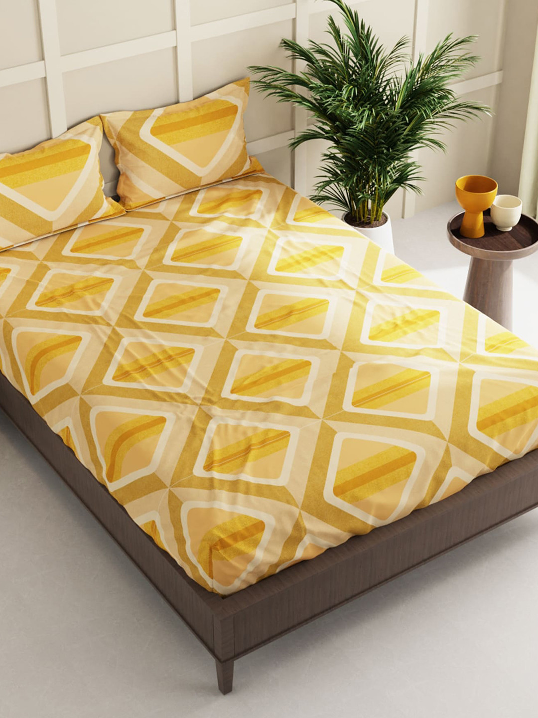 BIANCA Yellow & White Geometric 152 TC Queen Bedsheet with 2 Pillow Covers & 2 Pillows
BIANCA Yellow & White Geometric 152 TC Queen Bedsheet with 2 Pillow Covers & 2 Pillows
