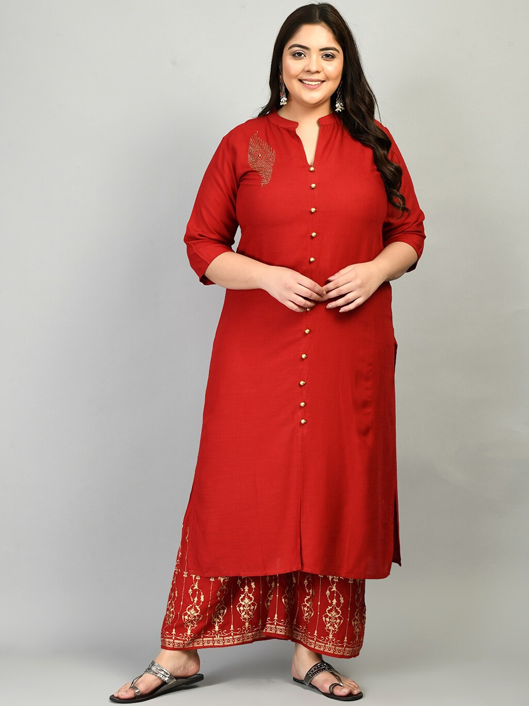 PrettyPlus by Desinoor.com Women Plus Size Printed Beads and Stones Kurta With Palazzos, Maroon
PrettyPlus by Desinoor.com Women Plus Size Printed Beads and Stones Kurta With Palazzos, Maroon