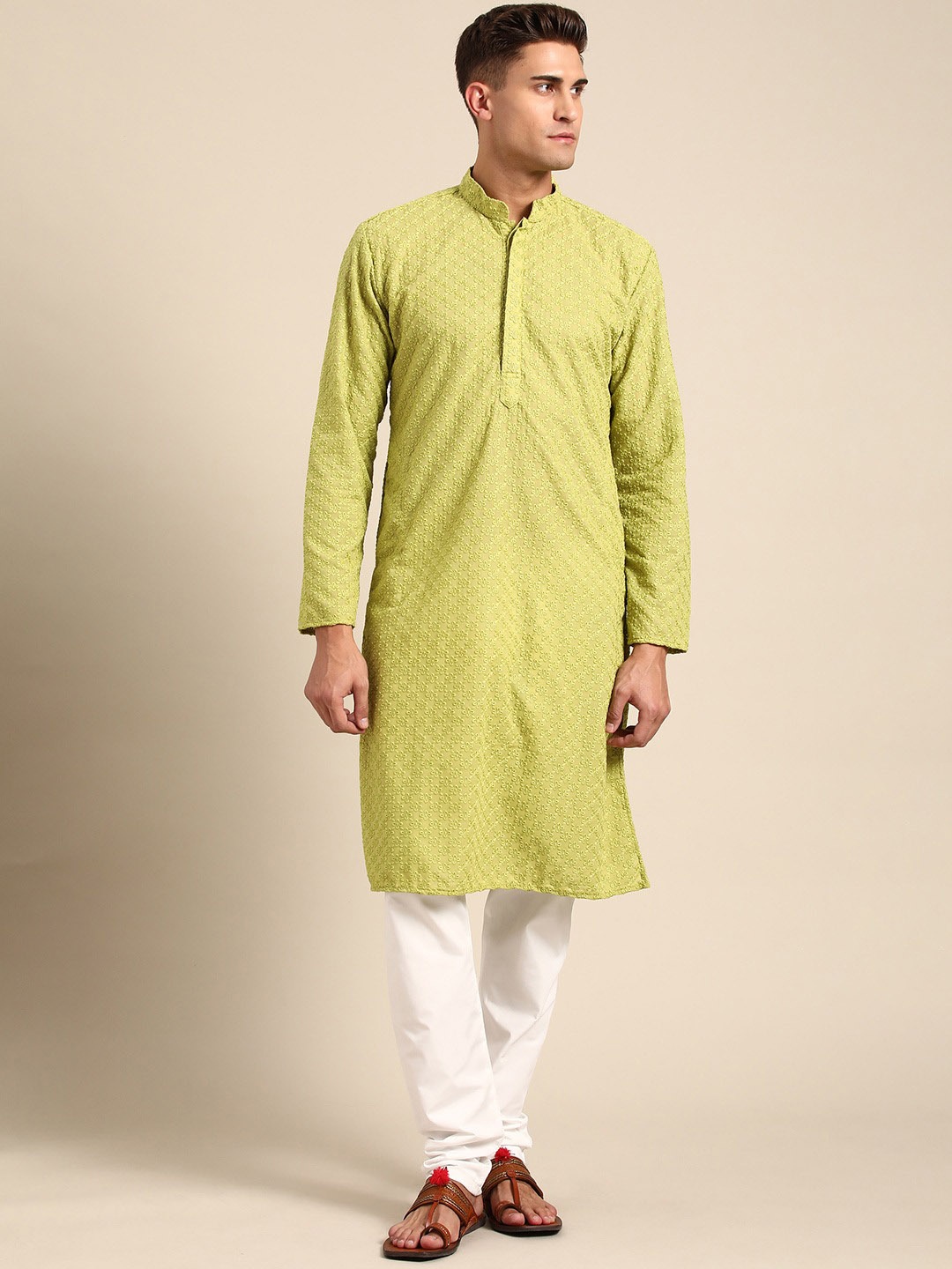 RAJUBHAI HARGOVINDAS Men Floral Chikankari Embroidered Pure Cotton Kurta With Churidar, Sea green
RAJUBHAI HARGOVINDAS Men Floral Chikankari Embroidered Pure Cotton Kurta With Churidar, Sea green